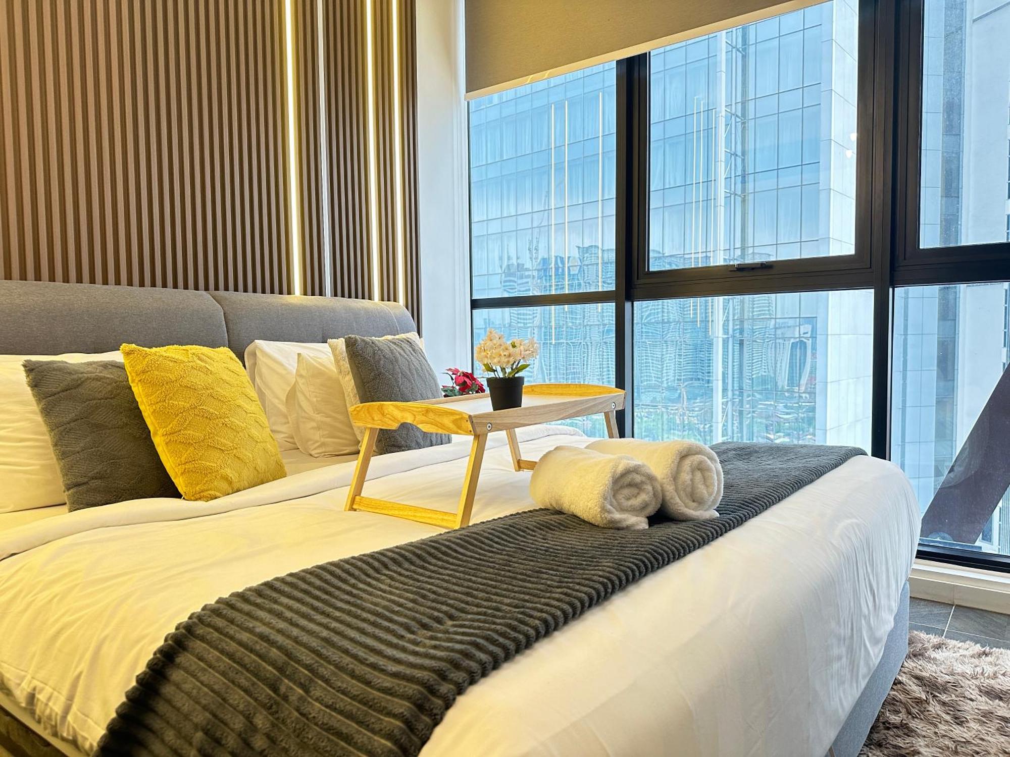 Scarletz Suites Klcc Twin Tower By Purple Orchid Kuala Lumpur Esterno foto